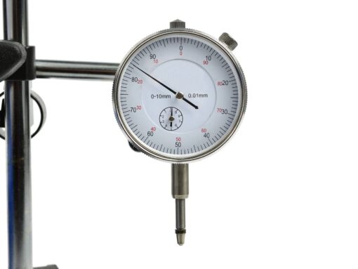 Mõõtekell 10/0,01 mm magnetstatiivil (kohvris)